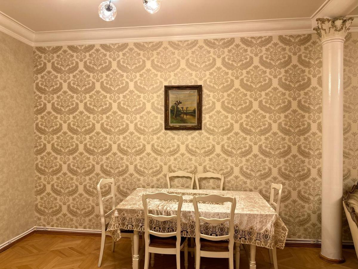 King Suite Apartment Ln Tbilisi Bagian luar foto